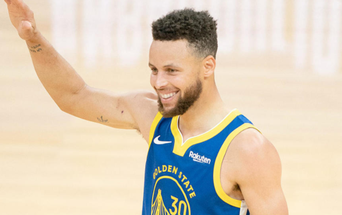 Warriors’ Stephen Curry Breaks NBA Record for Most 3-Pointers in a Calendar Month with 85