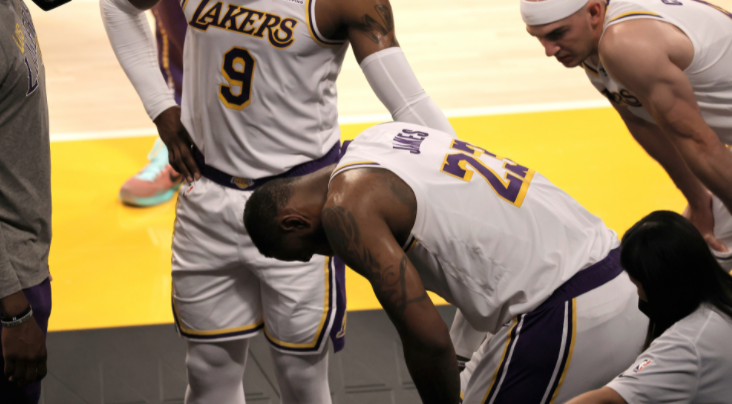 Lakers to Be Conservative With James’ Return Following Ankle Injury
