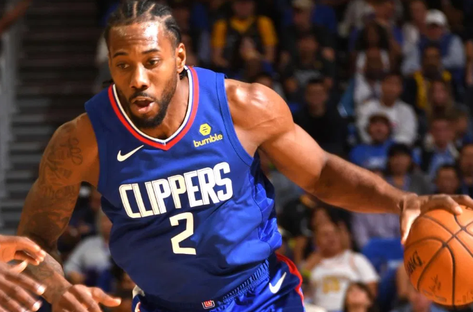 Leonard Brings the Heat in Fourth Quarter, Leading Clippers to 105-94 Win